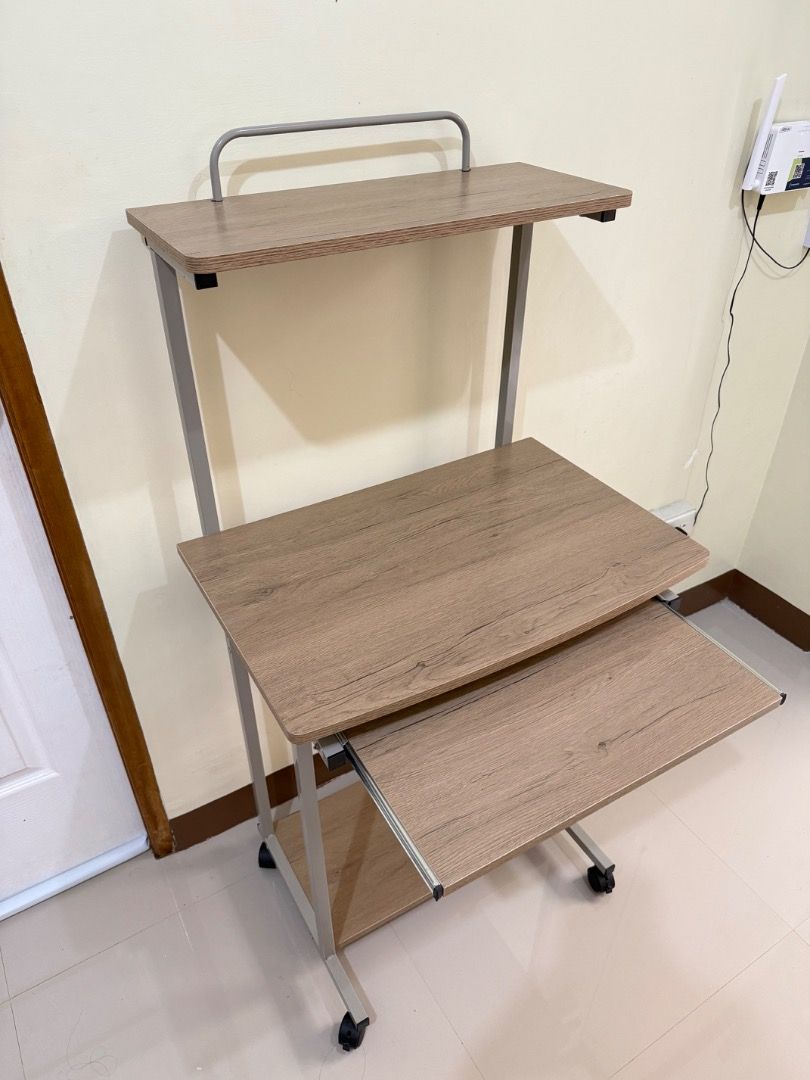 Study Table/Computer Desk (SM Home) (Category: Tables & Sets) located in Quezon. Submitted by imkyla68228 (Listing ID 1454866183, Image 3). Description: ✔️Complete Wheels ✔️No Dents/Scratches ✔️Unused Bought in SM last week for 3.5k RFS: May study table na pala sa dorm na lilipatan ng kapatid ko. Not used. 📍Lucena.