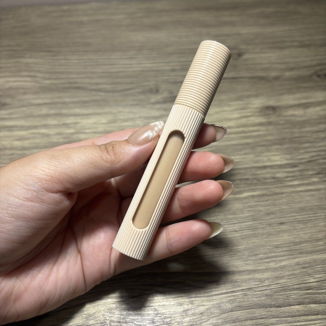 Sunnies Skin So Good Concealer - Butter (Category: Makeup) located in Taguig. Submitted by common.closet (Listing ID 1454940342, Image 1). Description: Sunnies Face Skin So Good Instant Brightening Concealer Butter Shade (Fair Skin) Used only 2 times (RFS: didn't match my skin tone 😓) Clean and intact! .