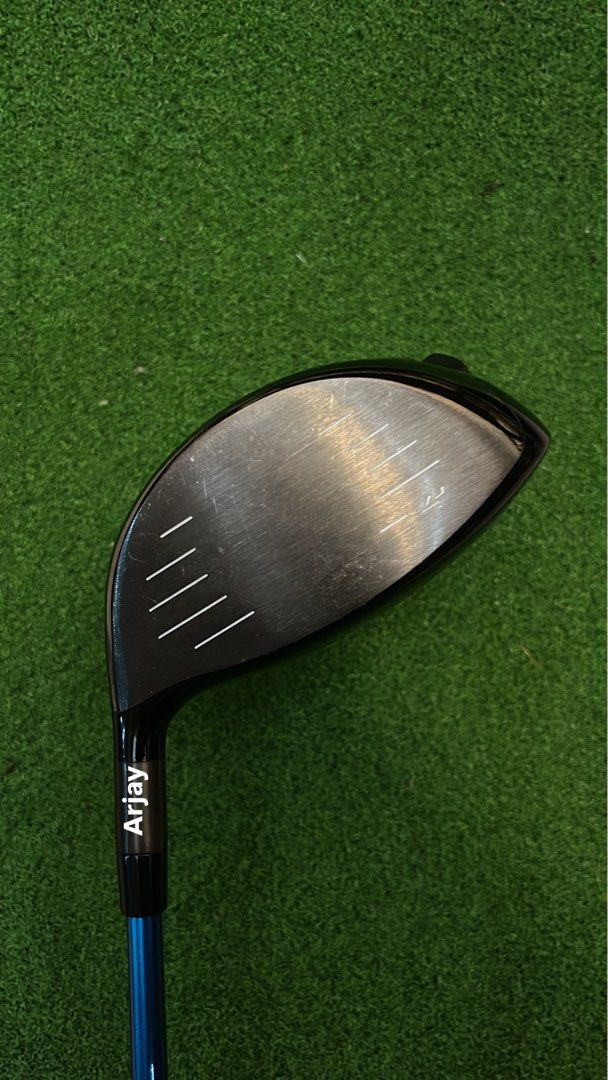 Titleist 913D3 Driver with speeder Shaft (Category: Golf) located in Quezon City. Submitted by jaybreakspar (Listing ID 1454786128, Image 2). Description: - Titleist 913D3 Driver - Equipped with speeder sr shaft - Shows some signs of use on the clubface - Ready for the golf course - Great for your next round.