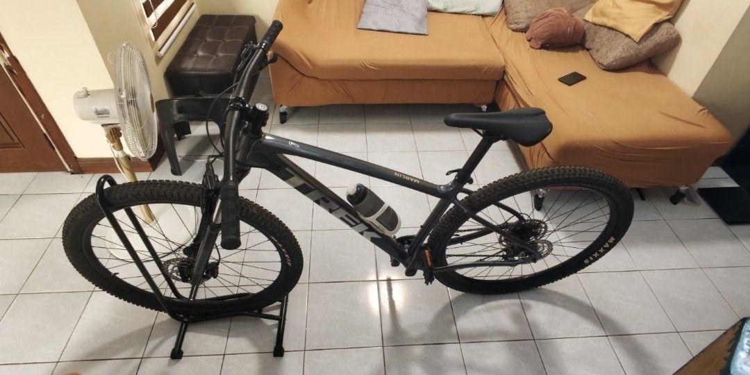 Trek Marlin 7 Mountain Bike (Category: Everything Else Others) located in Manila. Submitted by kimvllpnd (Listing ID 1446723390, Image 2). Description: ​Specs & Components: ​Frame: Trek Marlin 7 (Aluminum) ​Fork: RockShox Judy with suspension lockout ​Drivetrain: Shimano Deore 1x setup (No complicated front derailleur, very smooth shifting) ​Brakes: Shimano Hydraulic Disc Brakes (Reliable stopping power) ​Tires: Maxxis Ardent Race (Excellent grip