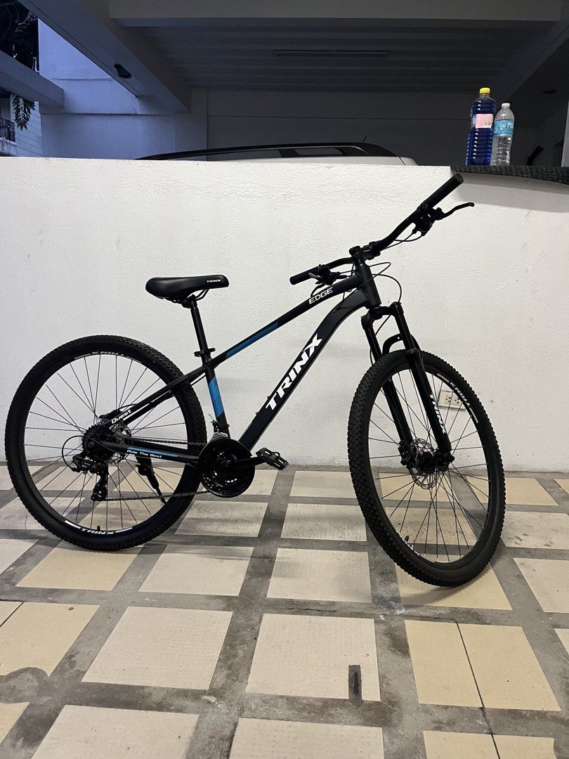 Trinx Edge Mountain Bike 29er (Category: Bicycles) located in Las Pinas. Submitted by garms (Listing ID 1454866464, Image 1). Description: Trinx Edge Mountain Bike 29er Brandnew Size Medium Frame Shimano Tourney 3x9 Groupset Trinx Hydraulic Brakes Trinx Air Fork 12k only! Meetups: SM Southmall, Alabang Town Center, Filinvest/Festival Alabang, BF Homes Parañaque Pm for more photos/info Thanks :)).