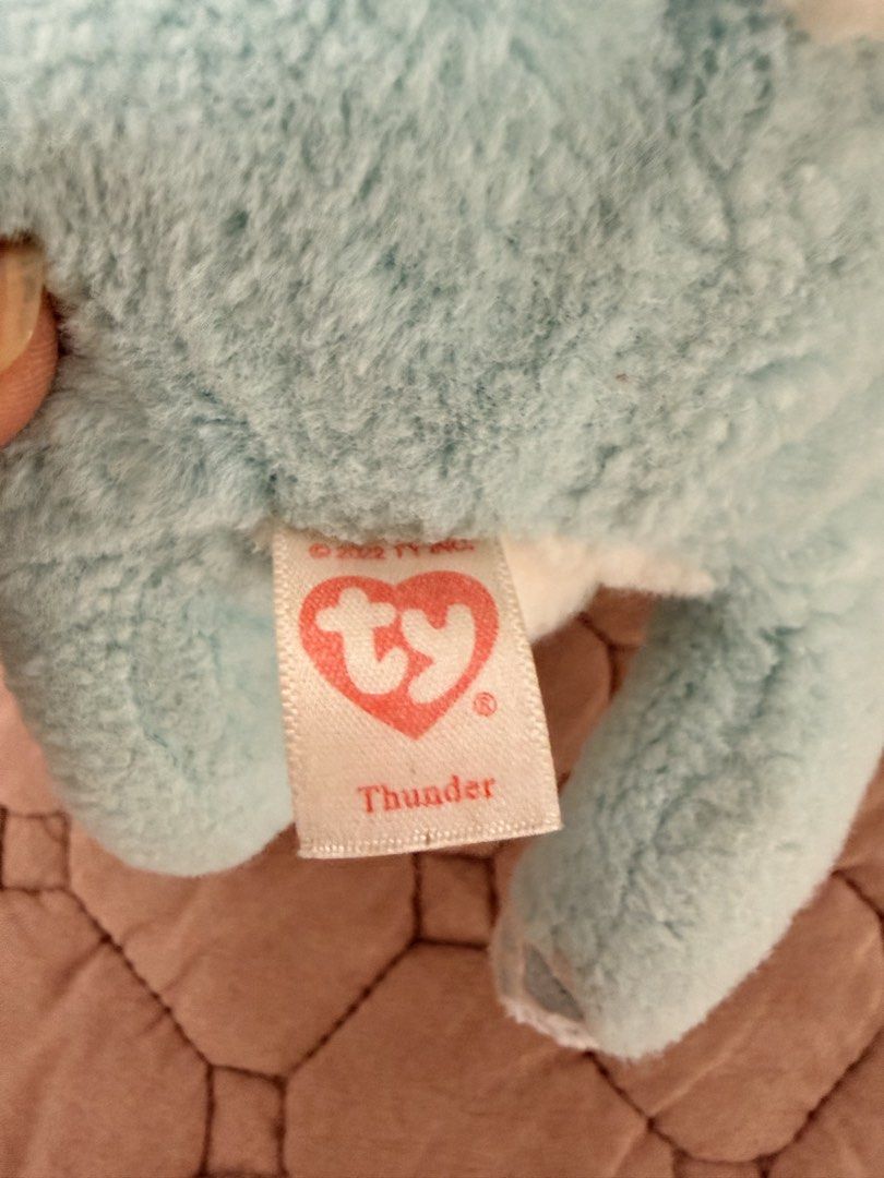 Ty Beanie Boos "Thunder" Husky Plush Toy (Category: Plushies & Soft Toys) located in Urdaneta. Submitted by inahlovetrends (Listing ID 1454919723, Image 3). Description: - Cute Ty Beanie Boos plush toy - "Thunder" the husky - Big sparkly blue eyes - Soft blue and white fur - Measures about 6 inches tall - Great for collectors or as a gift - Comes from a smoke-free home.