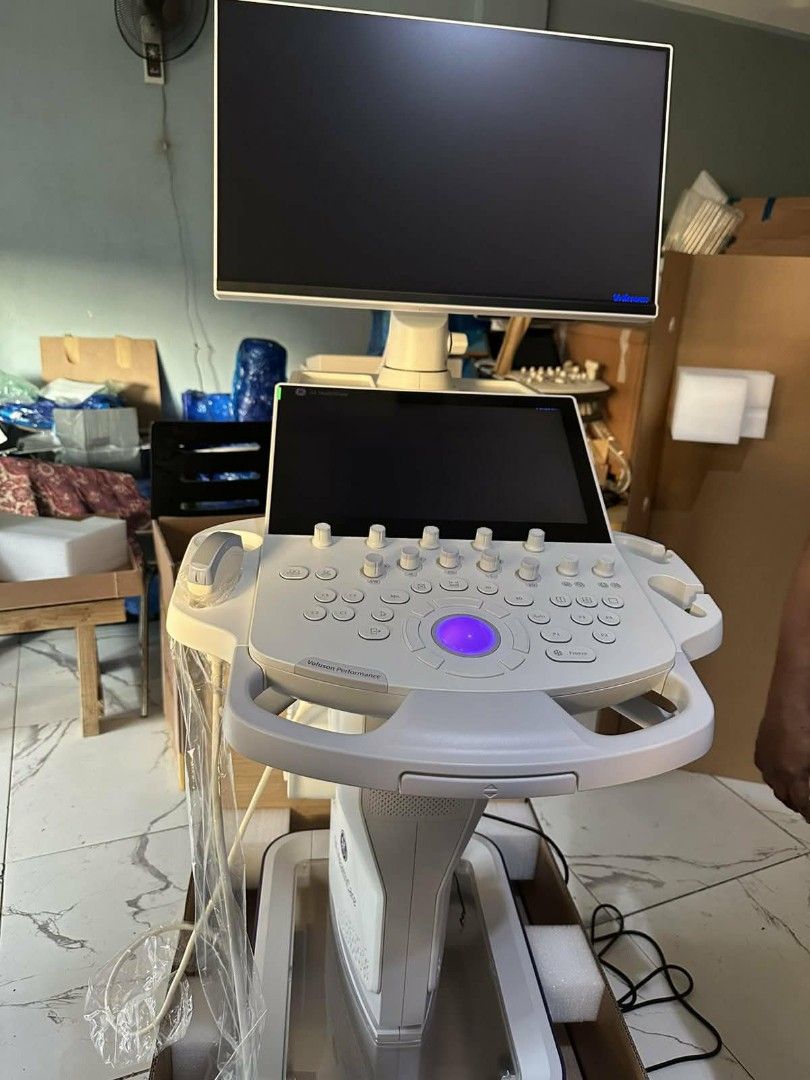 Ultrasound machine (Category: Medical Supplies & Tools) located in Angeles City. Submitted by ryainramos (Listing ID 1454803659, Image 2). Description: GE voluson performance 18 4 probes convex linear transvaginal 4D.