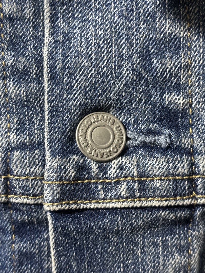 Uniqlo Denim jacket (Category: Coats, Jackets and Outerwear) located in Manila. Submitted by why_notph (Listing ID 1454762868, Image 2). Description: Brand new with tag Good condition Dimensions : 23x18 Can fit to M-L womens.