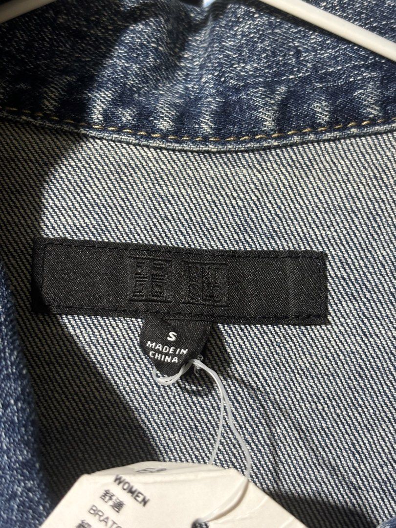 Uniqlo Denim jacket (Category: Coats, Jackets and Outerwear) located in Manila. Submitted by why_notph (Listing ID 1454762868, Image 3). Description: Brand new with tag Good condition Dimensions : 23x18 Can fit to M-L womens.