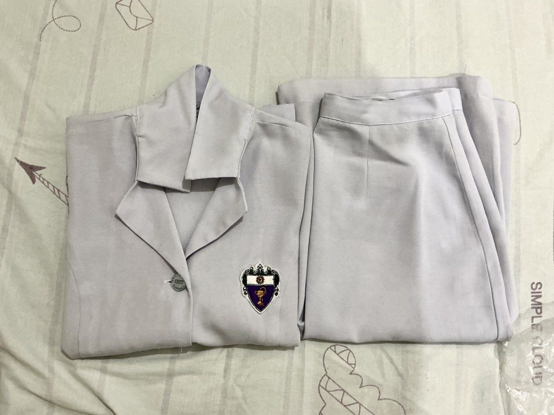 UST FOP TYPE A (Category: Sets or Coordinates) located in Quezon City. Submitted by alex20585 (Listing ID 1454877083, Image 1). Description: Has 3 sets 1 set of Medium top and skirt 2 sets of Small top and skirt If take all 3 sets get for ₱800 only Rfs: 3rd year na🥰.