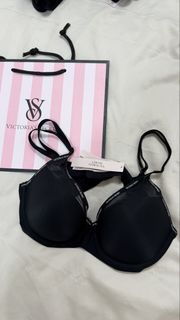 (Category: ) located in . Submitted by ying.preloved (Listing ID 1454797810, Image 1). Description: .