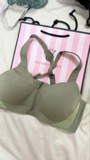 (Category: ) located in . Submitted by ying.preloved (Listing ID 1454802715, Image 1). Description: .