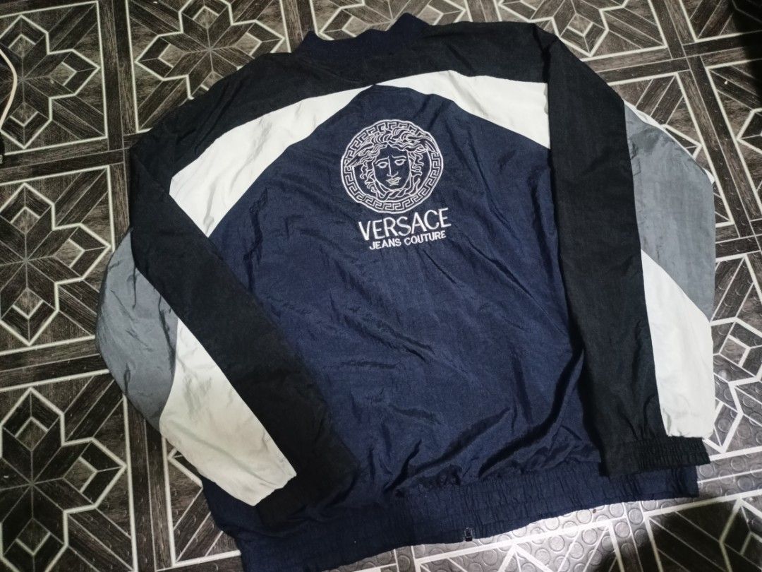 Vintage Versace Jeans Couture (Category: Activewear) located in Davao. Submitted by dukekervy (Listing ID 1454884600, Image 3). Description: Vintage Versace Jeans Couture Wind Breaker Bomber Jacket Size XL Very Good condition authentic 💯 3 pockets Made in italy.