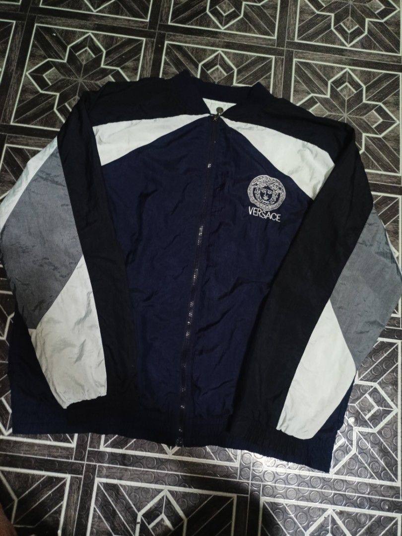 Vintage Versace Jeans Couture (Category: Activewear) located in Davao. Submitted by dukekervy (Listing ID 1454884600, Image 1). Description: Vintage Versace Jeans Couture Wind Breaker Bomber Jacket Size XL Very Good condition authentic 💯 3 pockets Made in italy.