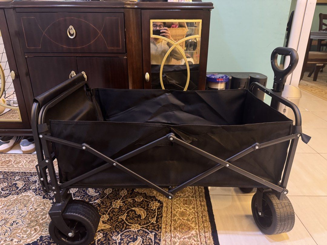 Wagon (Category: Hiking & Camping) located in Kuala Terengganu. Submitted by prelovedbydko (Listing ID 1454936449, Image 3). Description: Bought from online and wrong pick the choice. So decided to sell it and upgrade it better. if u want description can ask :).