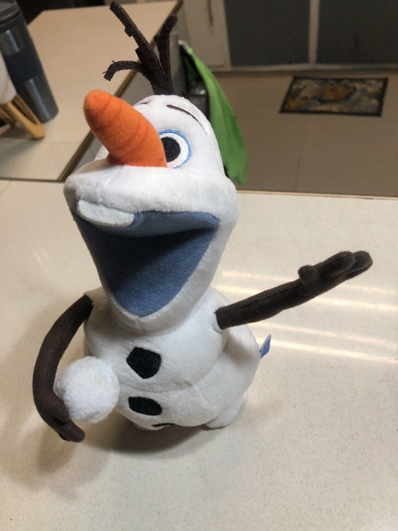 Walking Olaf Battery operated (Category: Interactive Toys) located in Caloocan City. Submitted by vansellstuff123 (Listing ID 1454894610, Image 3). Description: FROZEN WALKING OLAF(untested)Perfect christmas decor TANAY RIZAL LOC!.