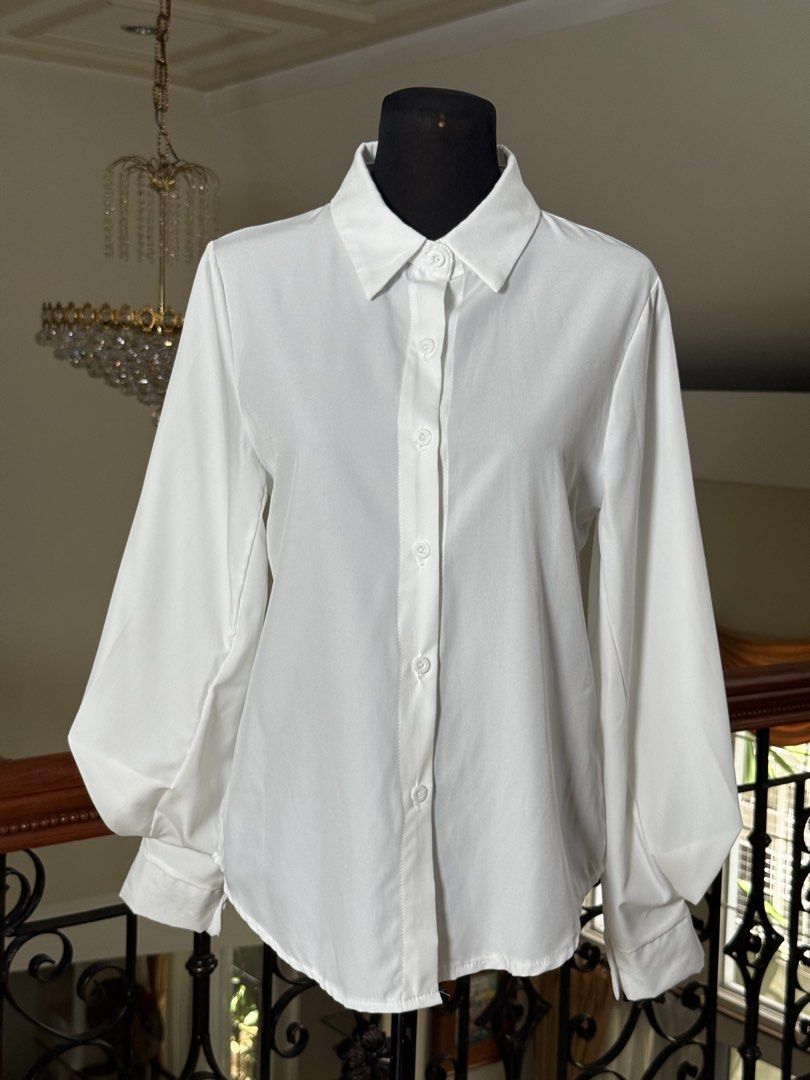 White LongSleeves Collared Top (Category: Blouses) located in Makati City. Submitted by VersatileBabe (Listing ID 1454941430, Image 2). Description: .