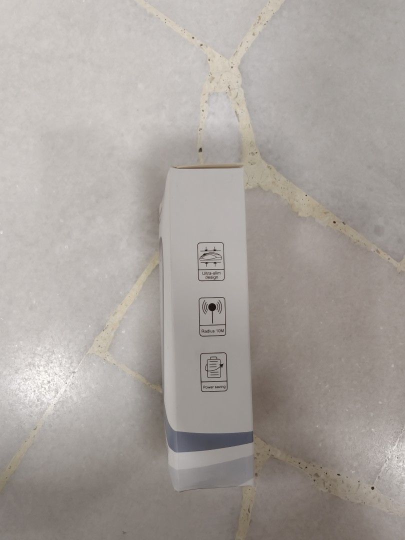 Wireless Bluetooth Mouse (Category: Mouse & Mousepads) located in Singapore. Submitted by raytey123 (Listing ID 1454866901, Image 2). Description: Wireless Bluetooth Mouse Uses 2 AAA Batteries Brand new, unused Price is negotiable Meeting location can be discussed .