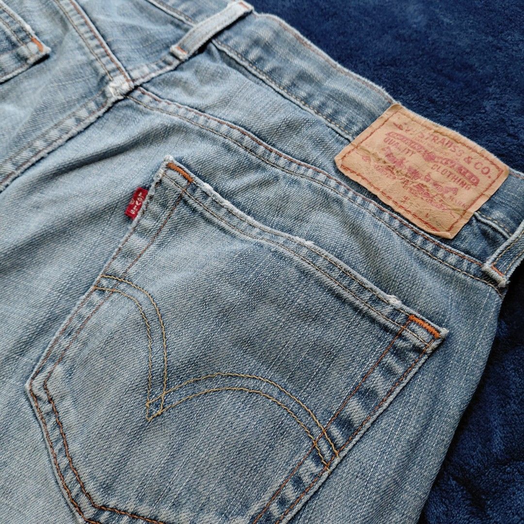 Y2K Levis 514 Slim Straight Denim Shorts (Category: Shorts) located in Aringay. Submitted by lloybaltazar (Listing ID 1454886677, Image 3). Description: Deadstock kaya wala problema sa tela, just the wash tag and back tag.