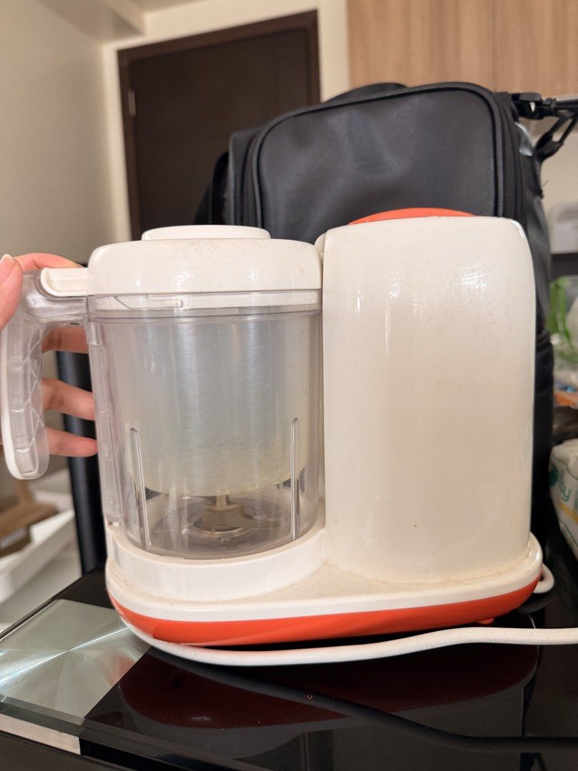 Yoboo Food Processor (Category: Weaning & Toddler Feeding) located in Taguig. Submitted by editbymama (Listing ID 1454812997, Image 2). Description: Yoboo Food Processor In great condition No box but all pieces intact with no issues Can be used for steaming, blending, perfect for babies starting with solids..