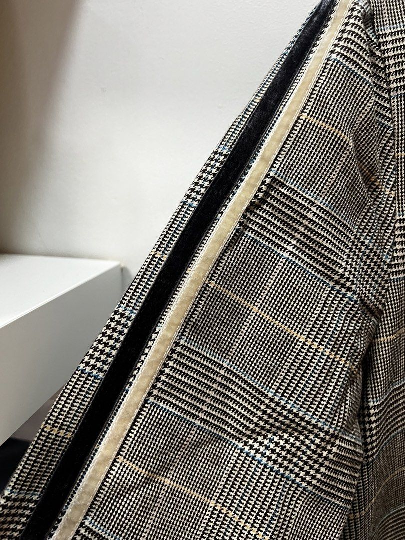Zara Plaid Dress (Category: Dresses) located in Cainta. Submitted by chainm (Listing ID 1454810942, Image 3). Description: LP Listed! No lowballing❌.