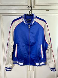 (Category: ) located in . Submitted by nknc.closet (Listing ID 1454824644, Image 1). Description: .