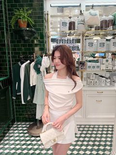 （分類：）位於 。 由 celine.1212 提交（商品編號 1454780746，圖片 1）。簡介： 。
