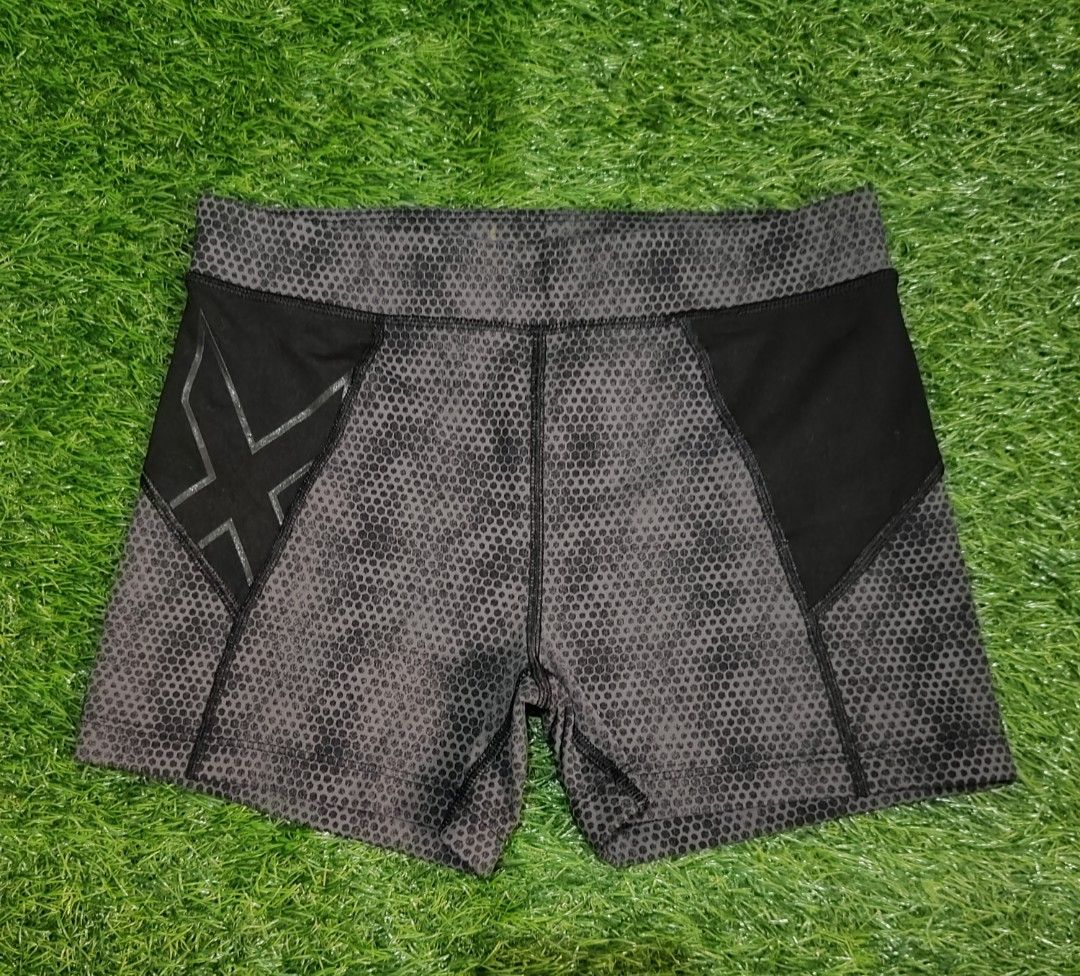 2XU Compression tights (Category: Activewear) located in Cebu City. Submitted by deadjay84 (Listing ID 1455019765, Image 1). Description: - Brand: 2XU - Type: Compression Shorts - Color: Black & Grey - Size: XS - in good condition - Features: Unique hexagonal pattern, 2XU logo on side - Origin: Designed & Tested in Australia, Made in Sri Lanka - Ideal for: Workouts, running, and athletic activities Pls see attached photo for more details Cebu Loc