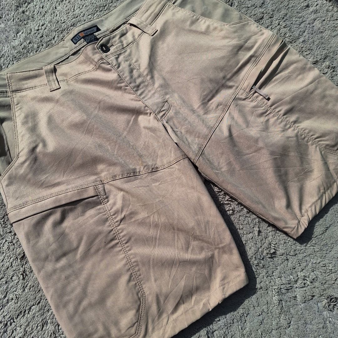 511 Cargo Short (Category: Shorts) located in Calatrava. Submitted by freecyclethreads (Listing ID 1455127803, Image 3). Description: ♻️ 511 Cargo Pants converted to Short ➡️ Size: Width - 40, Length - 21 ➡️ Excellent condition ➡️ Courier: J&T.