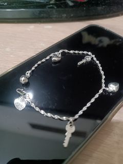 (Category: ) located in . Submitted by hannahney (Listing ID 1455119789, Image 1). Description: .