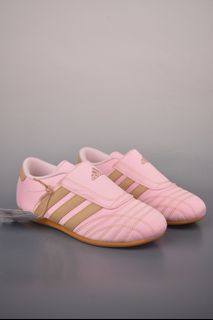 (Category: ) located in . Submitted by outletshoes (Listing ID 1454986124, Image 1). Description: .