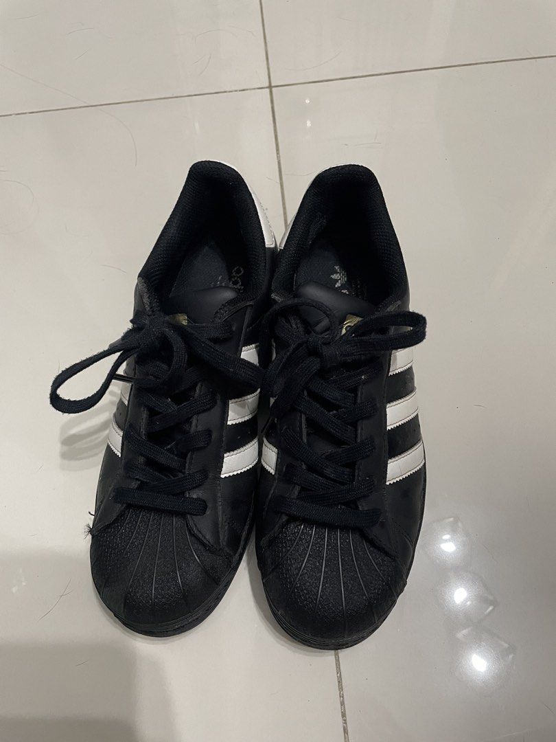Adidas Superstar (Category: Casual Shoes) located in Manila. Submitted by realthingzbyc (Listing ID 1454998809, Image 3). Description: Bought this in japan a year ago and barely used it because i didn’t like how it looked on me. I can assure you this is original .