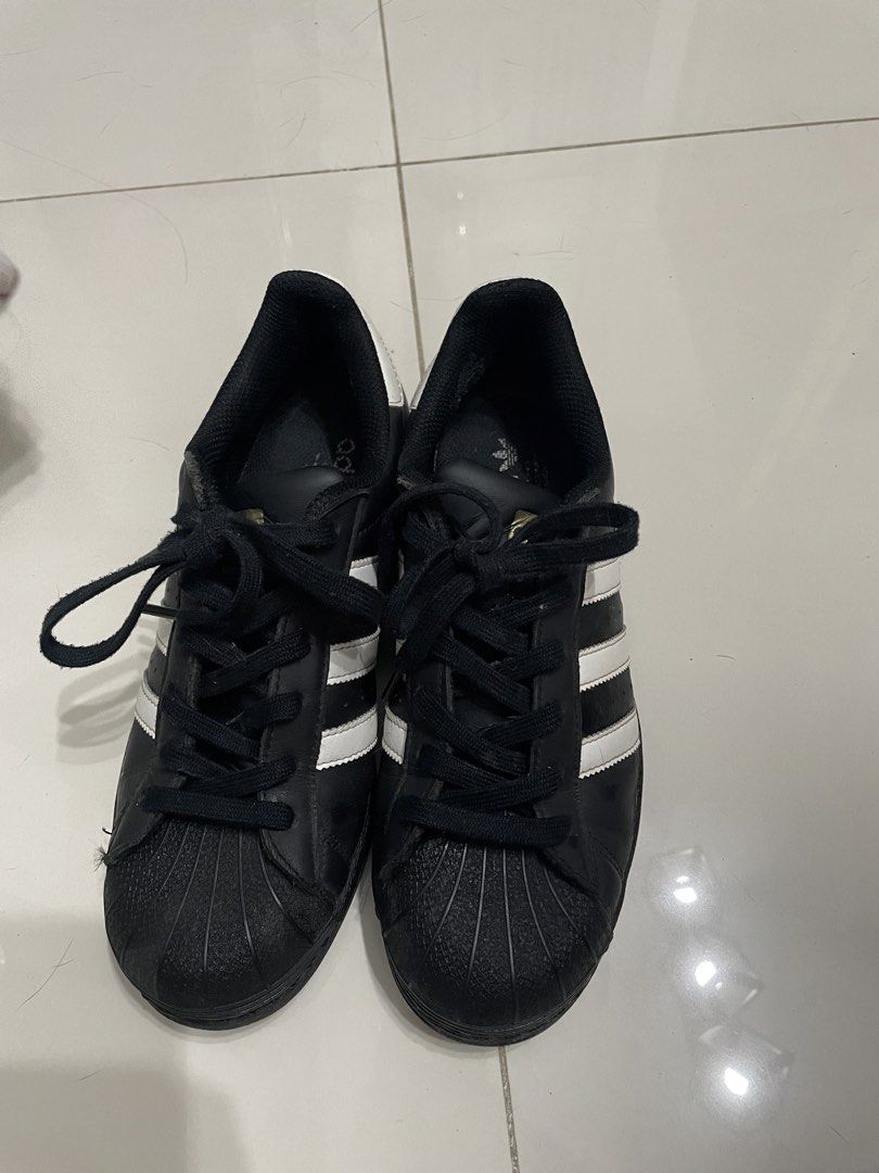 Adidas Superstar (Category: Casual Shoes) located in Manila. Submitted by realthingzbyc (Listing ID 1454998809, Image 2). Description: Bought this in japan a year ago and barely used it because i didn’t like how it looked on me. I can assure you this is original .