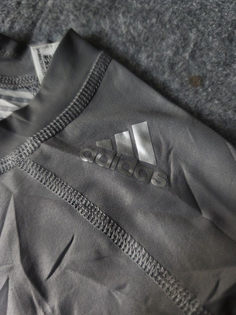 Adidas Techfit Long Sleeve Compression Shirt Grey Camo (Category: Activewear) located in Cagayan de Oro. Submitted by elijah350below (Listing ID 1455041377, Image 2). Description: - Grey Adidas Techfit long-sleeved shirt - Features black and grey camo pattern on sleeves - Climalite material for enhanced breathability - Ideal for workouts or as a layering piece - Slim fit design payment: Gcash, paymaya, maribank & LBP courier: J&T color may vary d