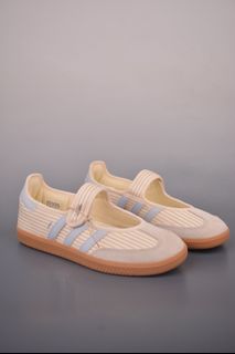 (Category: ) located in . Submitted by outletshoes (Listing ID 1454993126, Image 1). Description: .