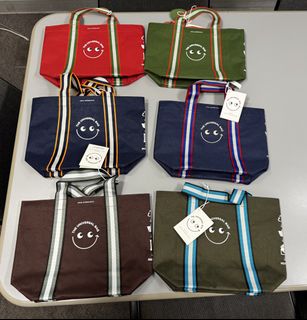 （分類：）位於 。 由 podingpuppy 提交（商品編號 1453704596，圖片 1）。簡介： 。