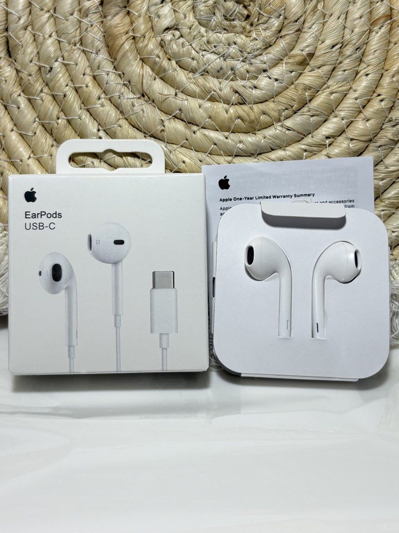 Authentic Apple EarPods – Lightning & USB-C | Brand New (Category: Earphones) located in Manila. Submitted by reyshel.t (Listing ID 1455051024, Image 3). Description: 🎧 AUTHENTIC APPLE EARPODS ✔️ Authentic Apple product ✔️ Available in Lightning & USB-C ✔️ Clear and balanced sound ✔️ Comfortable classic EarPods design ✔️ With original-style packaging ✔️ Perfect for everyday music, calls & videos.