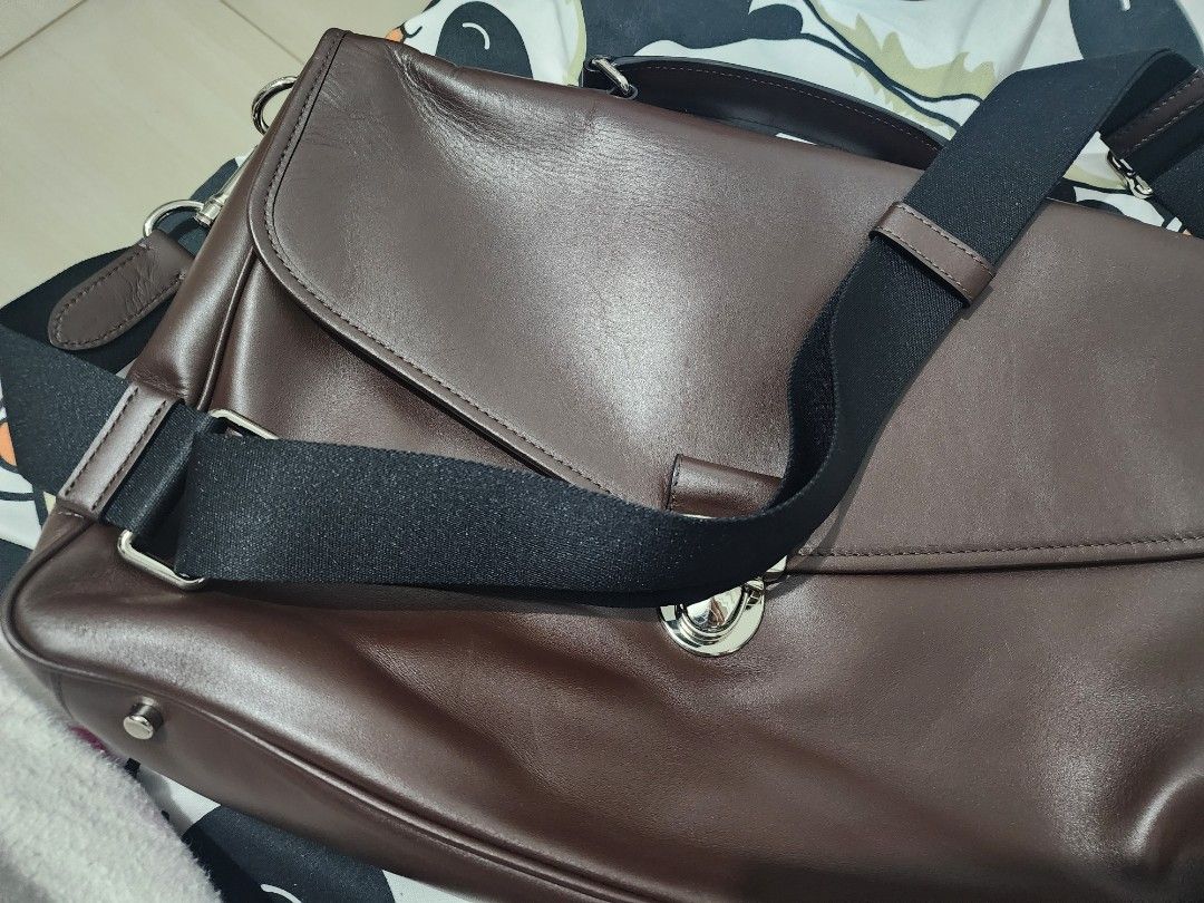 Authentic Coach Leather Briefcase Dark Brown (Category: Briefcases) located in Manila. Submitted by christiana35643 (Listing ID 1455080468, Image 3). Description: RF: decluttering Authentic Coach bag with certificate of authentication I bought this in Japan Komehyo and haven't used it at all. Thought others could use it more. Please pm for more authentication details. Payment is accepted thru gcash. .