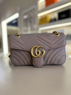 (Category: ) located in . Submitted by Myrzluxuryauthentic (Listing ID 1455033565, Image 1). Description: .