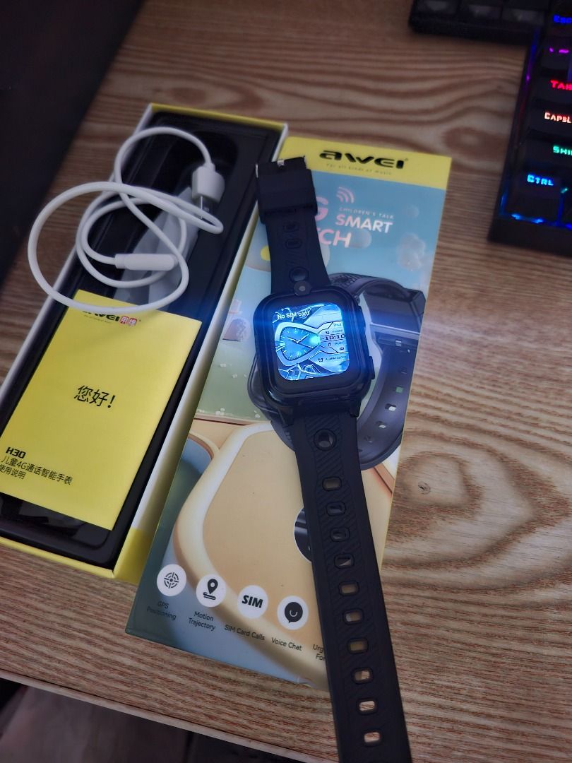 Awei Smart Watch 4g (Category: Wearables & Smart Watches) located in Caloocan City. Submitted by jatrix (Listing ID 1454981281, Image 3). Description: Halos bago pa po. Nakabili kasi ng bago na doble kaya di halos nagamit yan. What's included - Smart watch - Charging cable - Box & Manual Pm na lang po. Thanks..