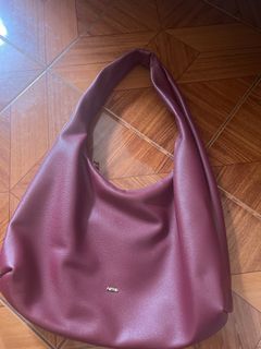 (Category: ) located in . Submitted by warm_seller (Listing ID 1454957718, Image 1). Description: .