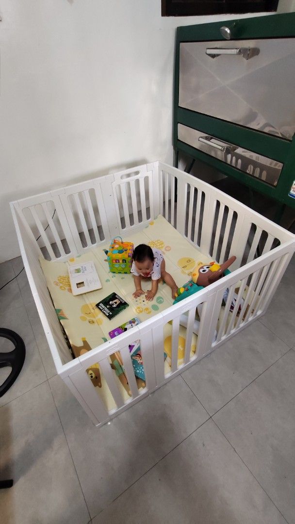 Baby Playpen with Mat (Category: Infant Playtime) located in Manila. Submitted by eacords (Listing ID 1455106046, Image 1). Description: Original price: ₱2,447 Negotiable if fast deal Size: 110x120cm Good as new. July lang nareceive and halos 1 week lang nagamit ni baby. .