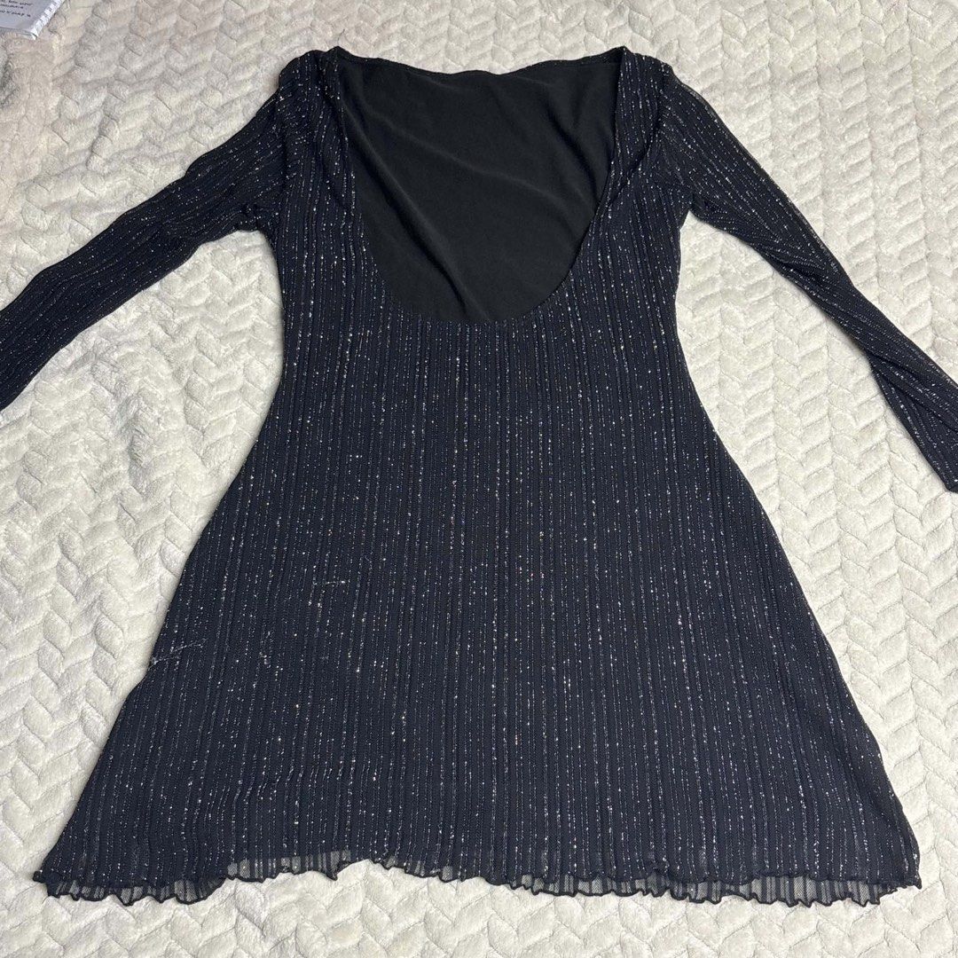 Backless Black Sequin Party Dress (Category: Dresses) located in Pasig City. Submitted by snaple_zen (Listing ID 1455122974, Image 3). Description: >> Sparkly backless dress >> only used once ! >> can be used for formal or party events .