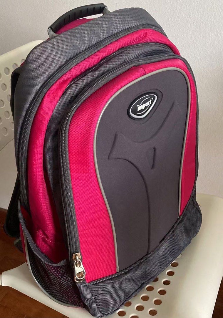 Backpack (Category: Backpacks) located in Singapore. Submitted by cosmiclion.79e032 (Listing ID 1455024599, Image 4). Description: .