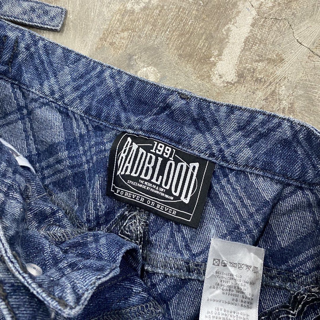 Bad Blood Blue Plaid Barrel Jeans (Category: Jeans) located in Batad. Submitted by .dresshttps (Listing ID 1454985484, Image 3). Description: Waist: 32 Length: 45 Like new No flaws.