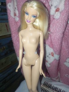 (Category: ) located in . Submitted by barbies_storeee-13 (Listing ID 1454974749, Image 1). Description: .