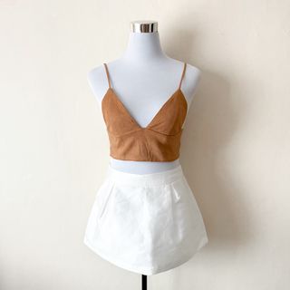 (Category: ) located in . Submitted by rosywardrobe (Listing ID 1455099666, Image 1). Description: .