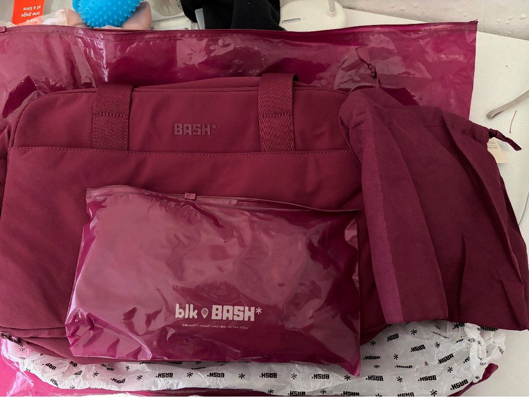 Bash Expedition Mini Weekender Mono Jet Set Brandnew (Category: Shoulder Bags) located in Lucena. Submitted by minimal_decluttering (Listing ID 1455086886, Image 1). Description: Onhand Sealed Brandnew.