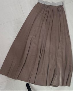 (Category: ) located in . Submitted by shopaholic_closet203 (Listing ID 1455001156, Image 1). Description: .