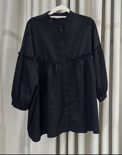 (Category: ) located in . Submitted by shopaholic_closet203 (Listing ID 1454990418, Image 1). Description: .