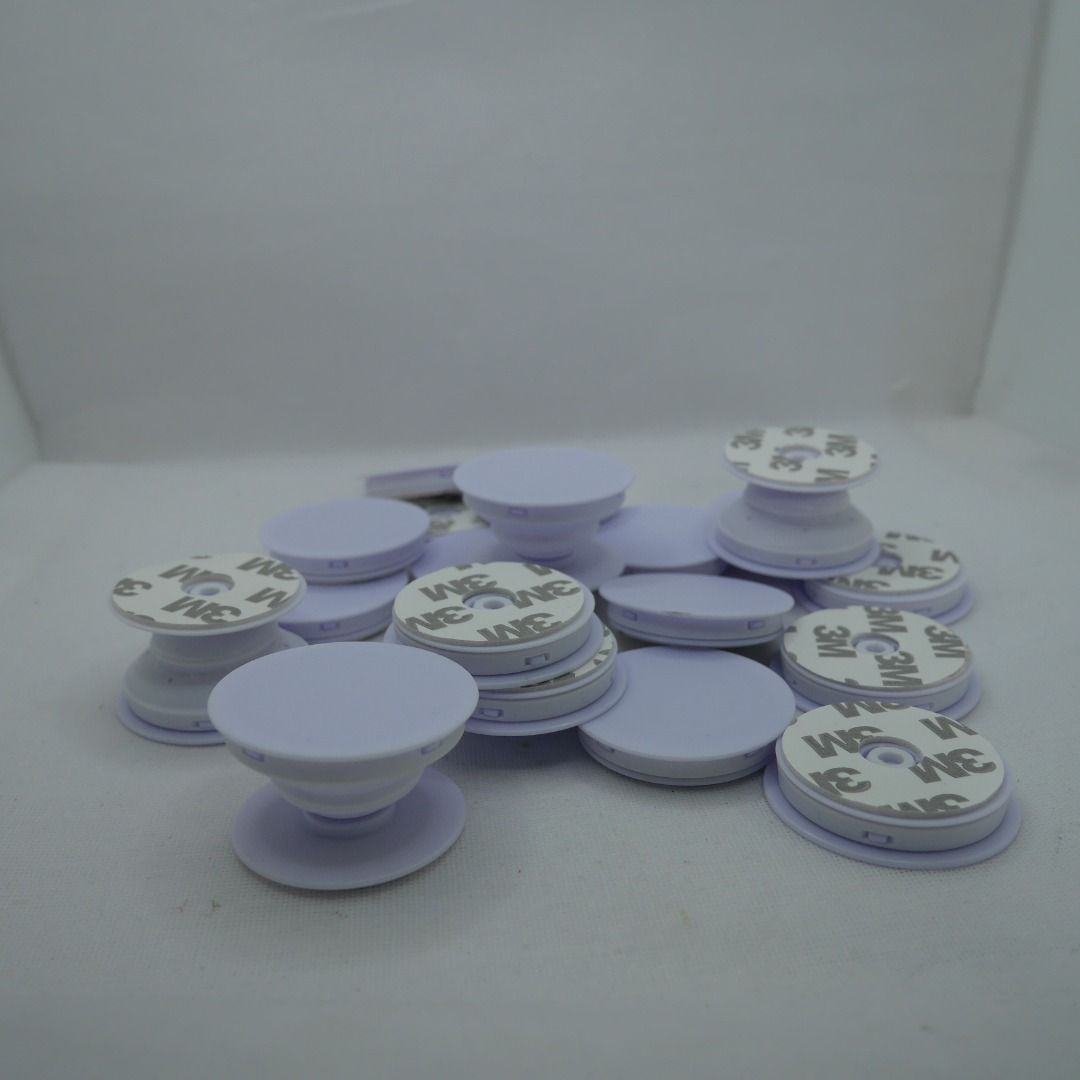 Blank White Phone Grip Stand | Customizable | PopSocket Style, 3M double adhesive , 20 pcs. (Category: Mounts & Holders) located in Valenzuela. Submitted by cletini (Listing ID 1455103382, Image 1). Description: Brand new blank white phone grip stands. LOT PRICE. EVERYTHING FOR 250 ONLY Perfect for: • 🖨️ UV printing • 🎨 Vinyl decals • 🏷️ Business branding • 🎁 Personalized giveaways • 💍 Souvenirs and gifts • 📱 Custom phone accessories • 🛍️ 