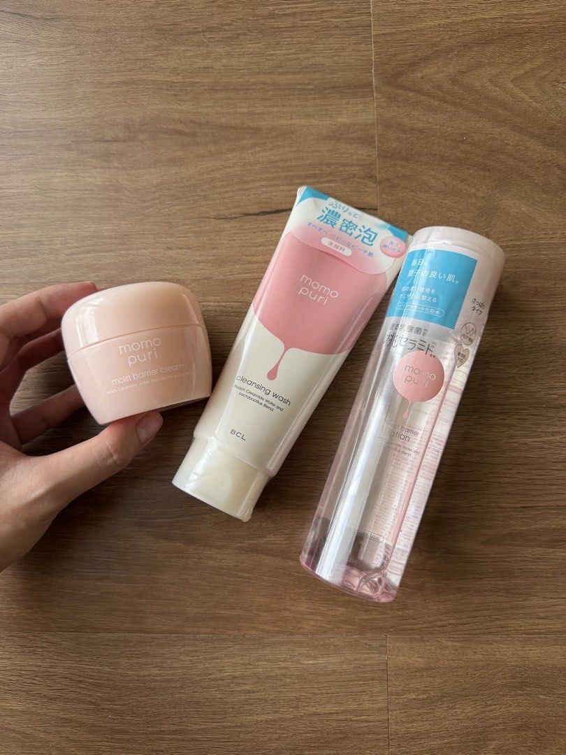 BRAND NEW MOMO PURRI SET (Category: Face Care) located in Las Pinas. Submitted by cattydeclutters (Listing ID 1455022540, Image 1). Description: MOMO PURRI (JAPANESE SKINCARE BRAND) FACE CARE SET CLEANSING WASH BARRIER FACE LOTION BARRIER FACE CREAM TOTAL VALUE 2k+.