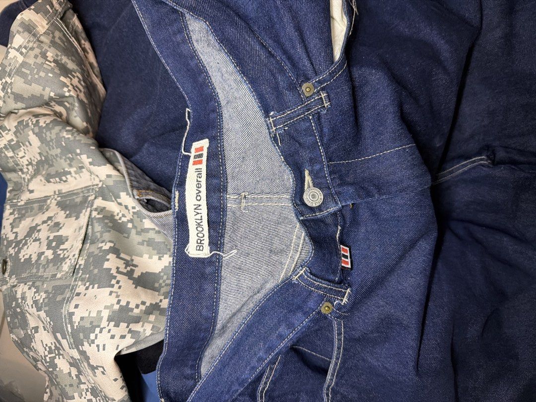 Brooklyn overall- Carpenter baggy pant (Category: Jeans) located in Manila. Submitted by D3CLUTTER (Listing ID 1455049067, Image 3). Description: Brooklyn Overall Carpenter Baggy Pant Dimes: W 36 L 46 Hem 10 Rise 16 ₱700 Message for more details and issues .