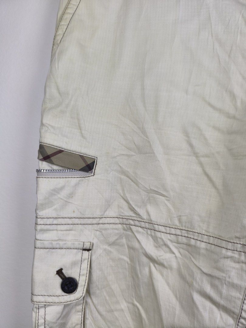 Burberry Shorts (Category: Shorts) located in Manila. Submitted by declutterpromax (Listing ID 1455111982, Image 3). Description: .